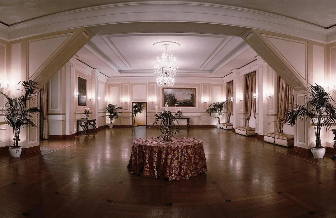 Grand Hotel Vesuvio-1