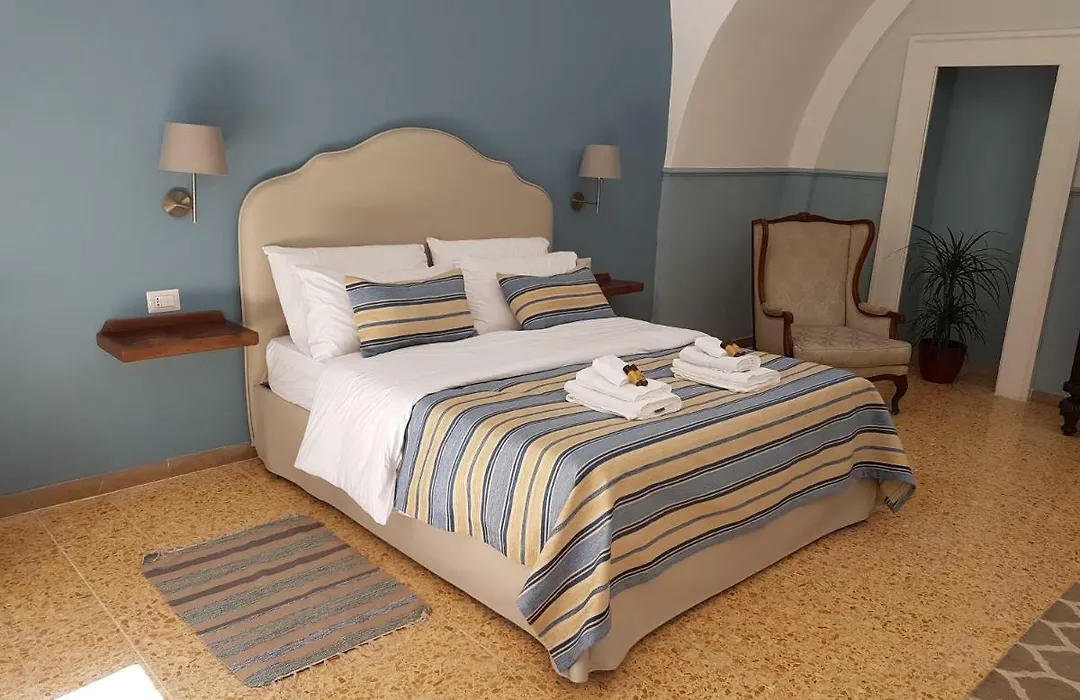 Aragonese Luxury Rooms-1