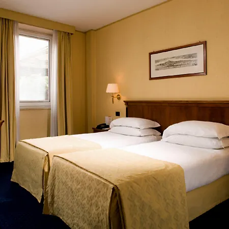 Ramada By Wyndham Naples-2
