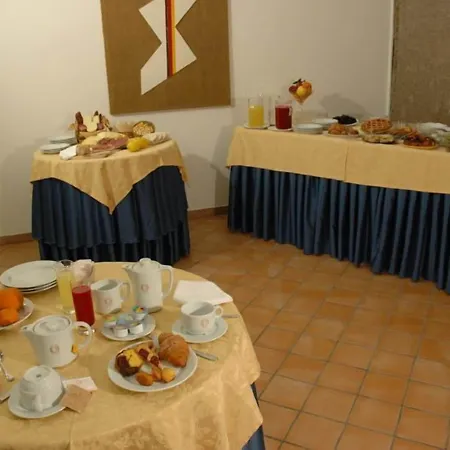 Caravaggio Hotel-2